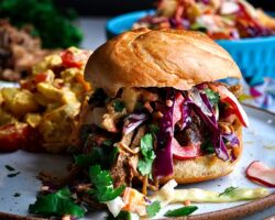 Mini-Burgers au Porc Effiloché à l'Ananas