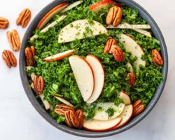 Salade Croquante de Chou Frisé et de Pommes