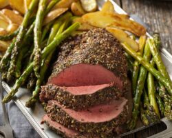 Filet de Bœuf en Croûte d'Herbes avec Beurre au Cognac