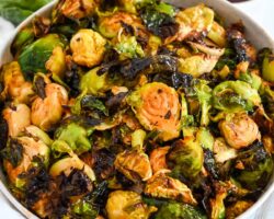 Choux De Bruxelles Savoureux Infusés Aux Crevettes, Une Fusion Délectable